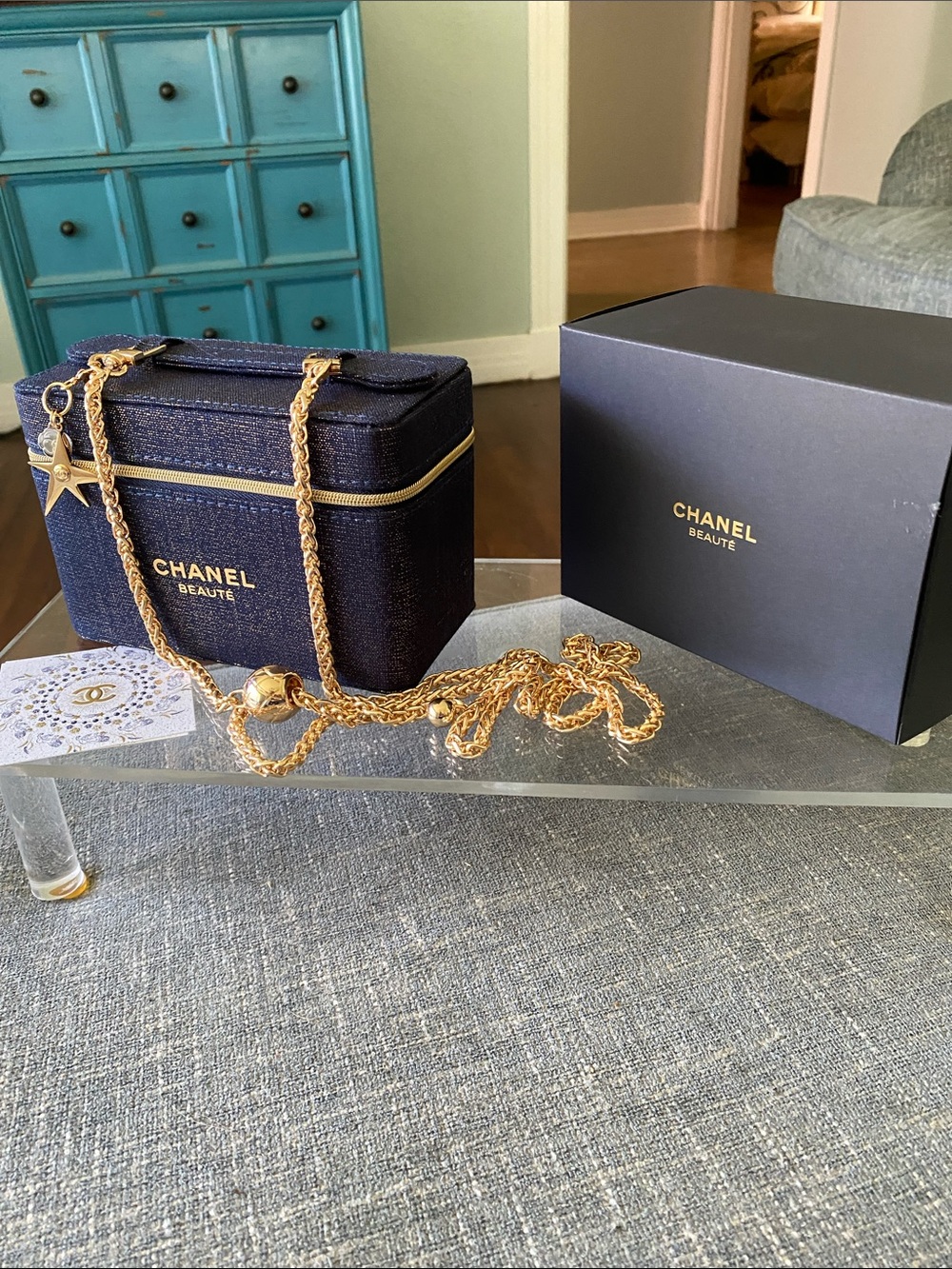 Chanel Blue and Gold Tweed Vanity Case - Picture 4 of 10